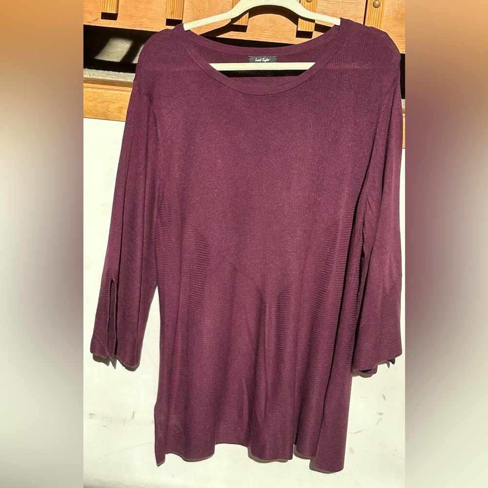 Lord and Taylor Woman Size 1X sweater